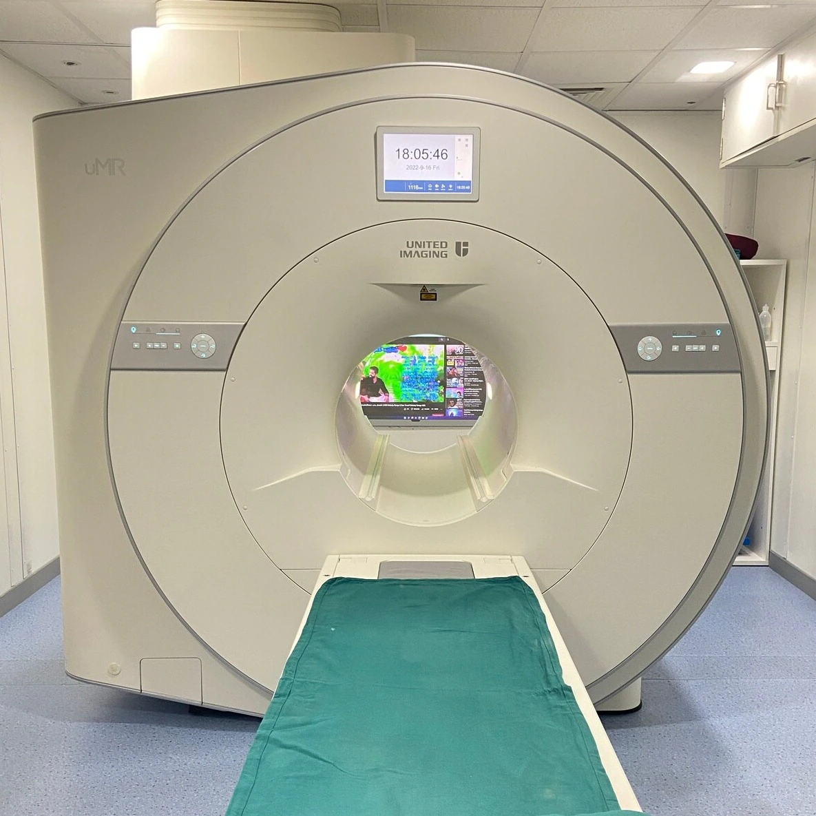 MRI 1.5 TESLA